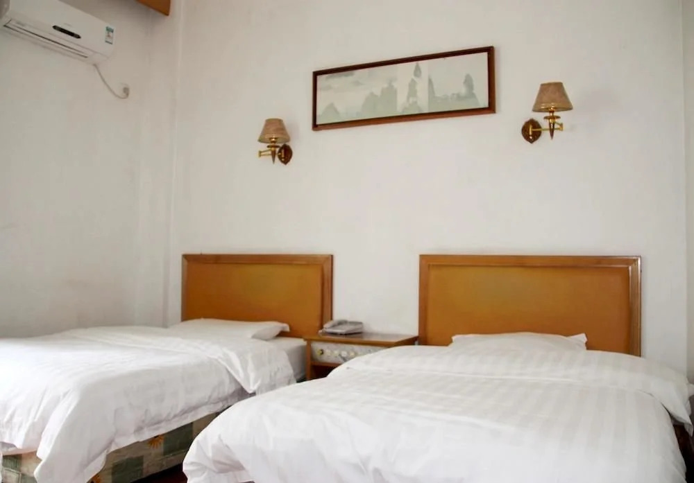 Pod Inn (Huangshan Railway Station)