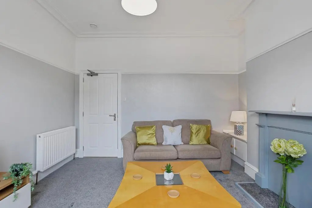 Lovely 3 bedroom apartment in Aberdeen Centre