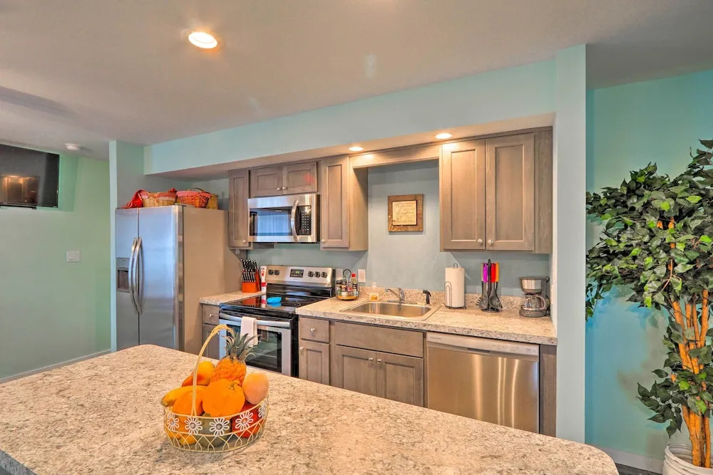Unwind Fireside! Poconos Cottage 12 Mi to Slopes