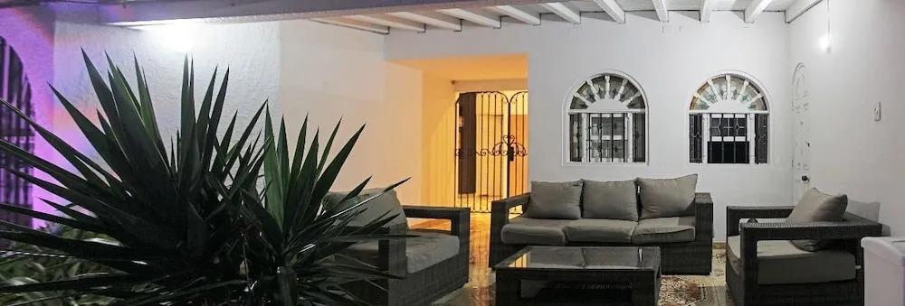 Avenue mansion