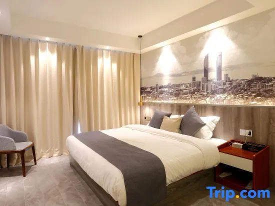 Xiamen Baihaishu Hotel (Huanghua Beach, Huandao Road)
