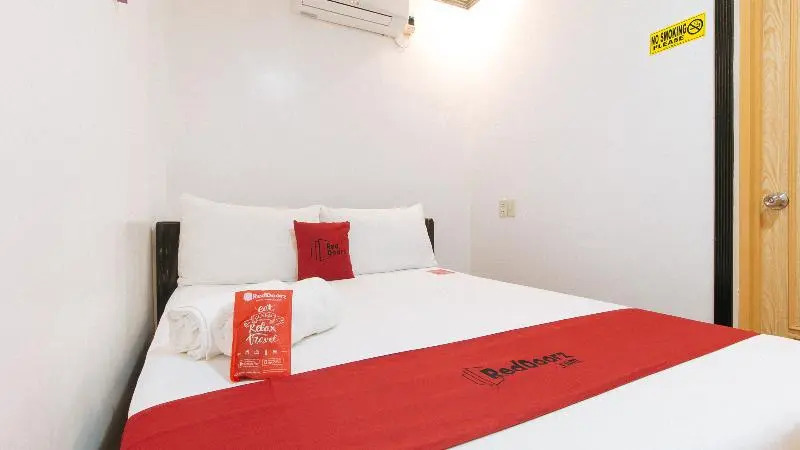 RedDoorz at La Sefa Hotel and Resort Atimonan