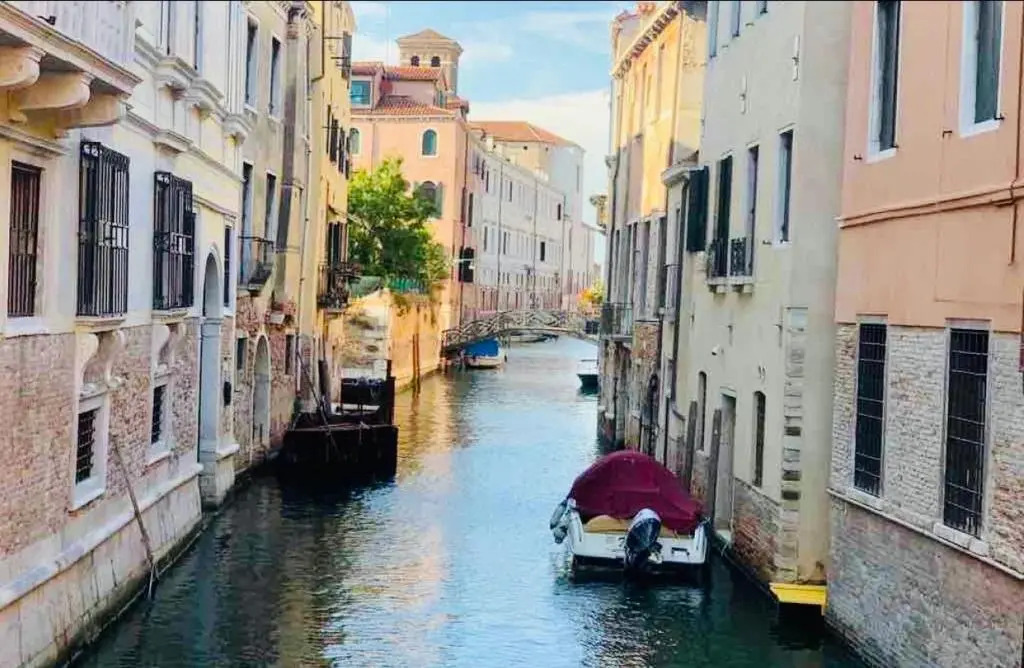 Dreaming Venice Apartment