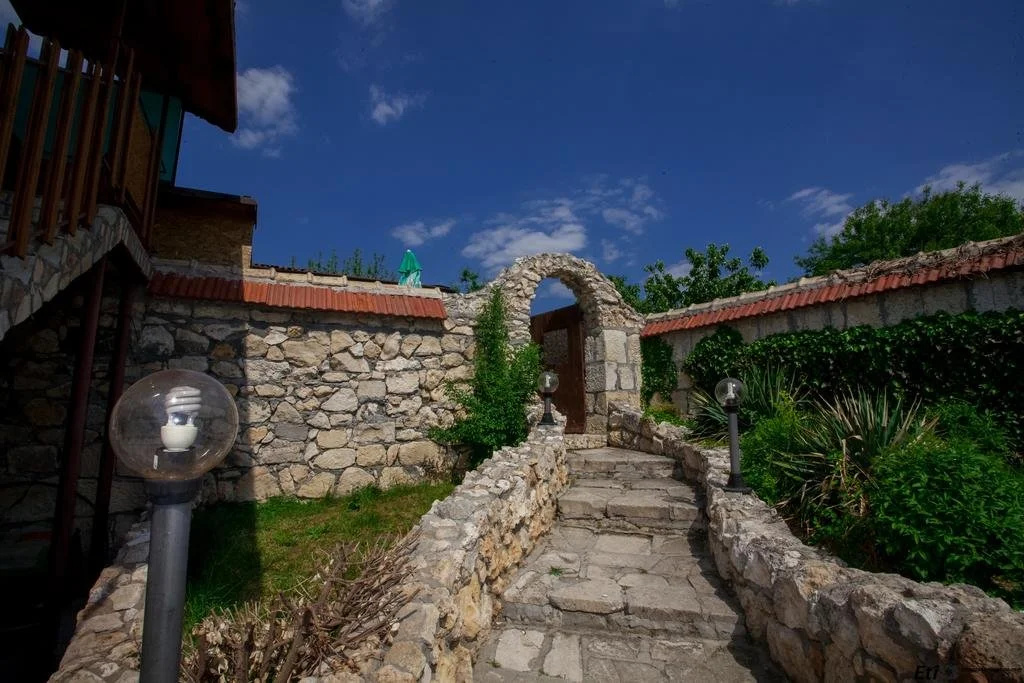 Semeen Hotel Valdes