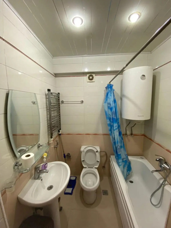 Lovely 1-bedroom flat with a full view of F1 DRS zone and Flame Towers