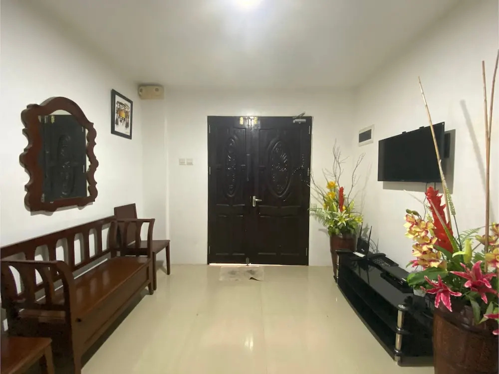 OYO 693 Titan Residence Mactan