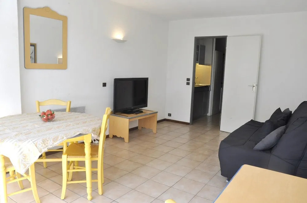 House With one Bedroom in Arles, With Pool Access and Furnished Garden