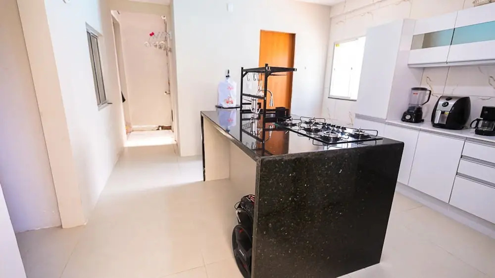 Casa com Piscina e Churrasqueira em Arembepe