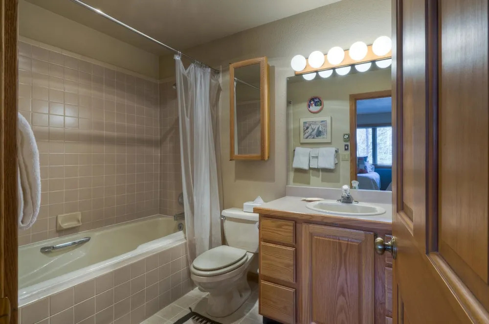 Riverside D02 2 Bedroom Condo By Accommodations in Telluride