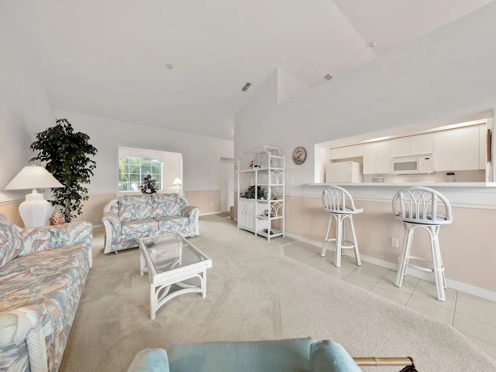 Glen Manor 14-202 by Vtrips