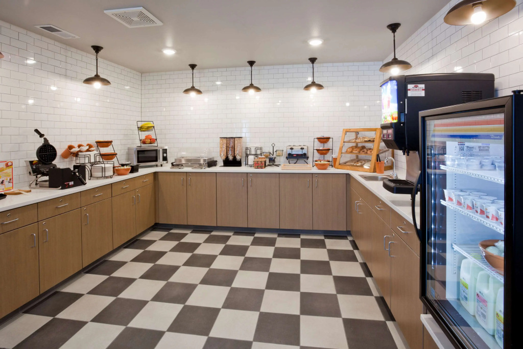 GrandStay Hotel & Suites