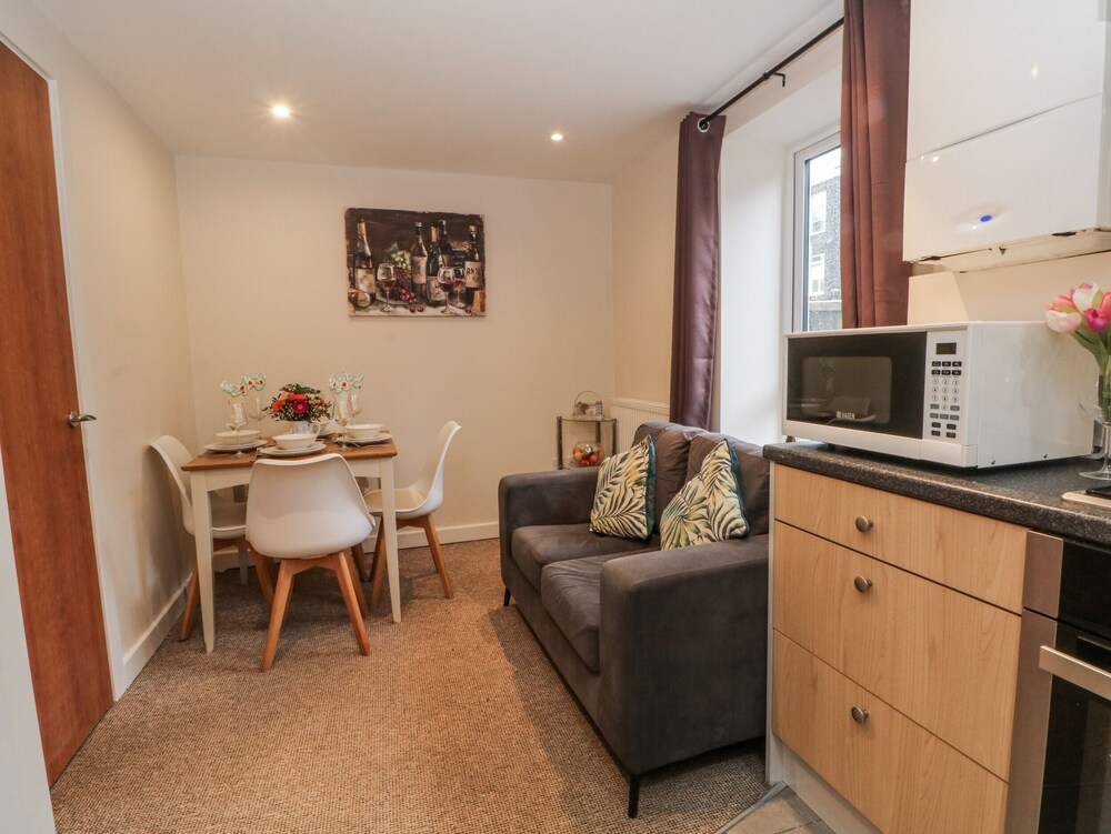5 The Old Coach House