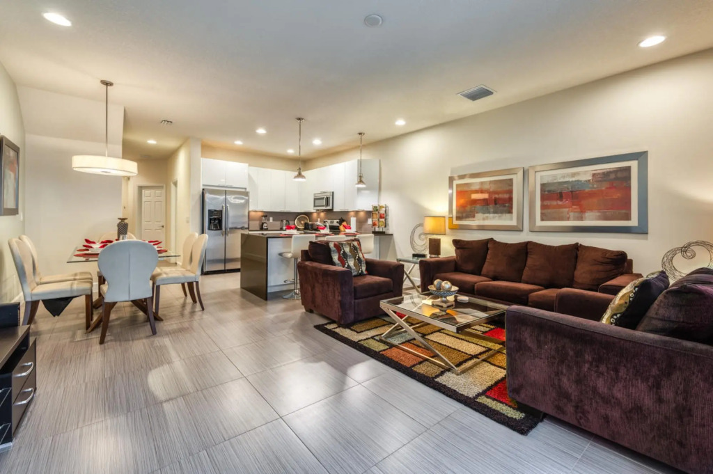 Nice and pleasant townhome villa with private pool near Disney