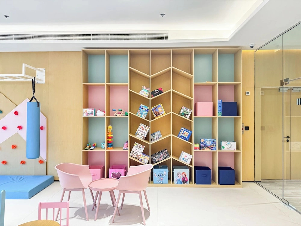 PVH - Royal Regency - Modern Studio