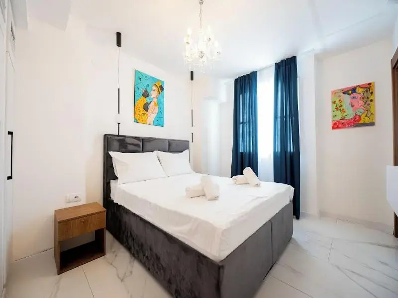Kings Palace Suites