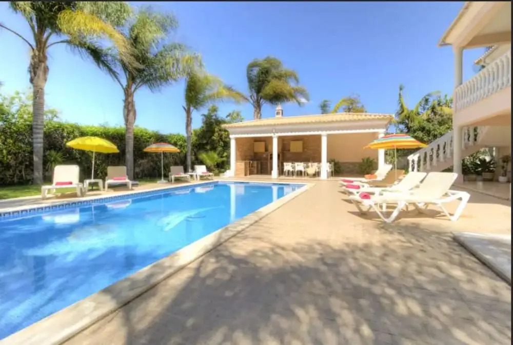 Villa - 5 Bedrooms with Pool - 107747