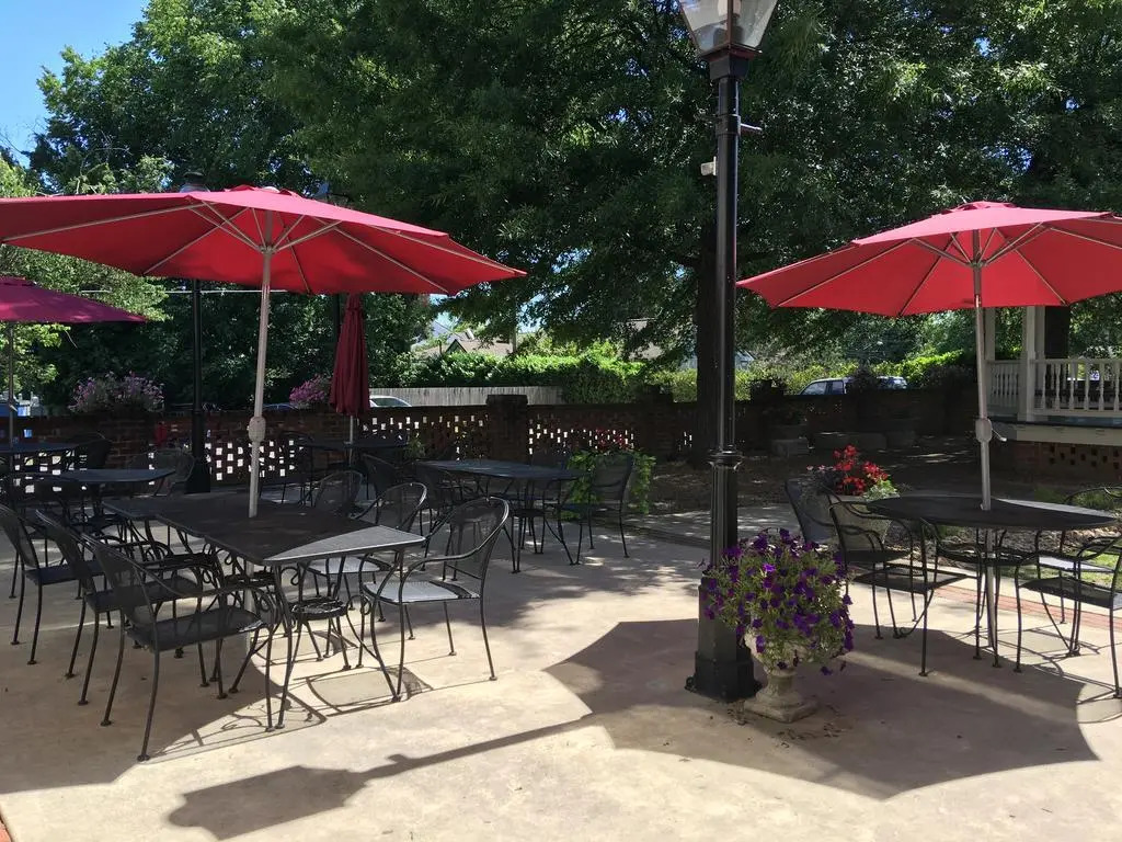 Hale Springs Inn