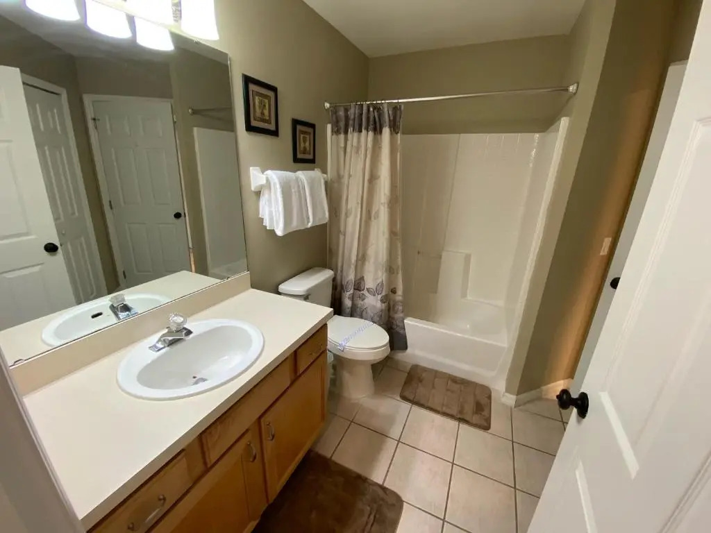 1531GUV -Home away from home! Golf front villa!