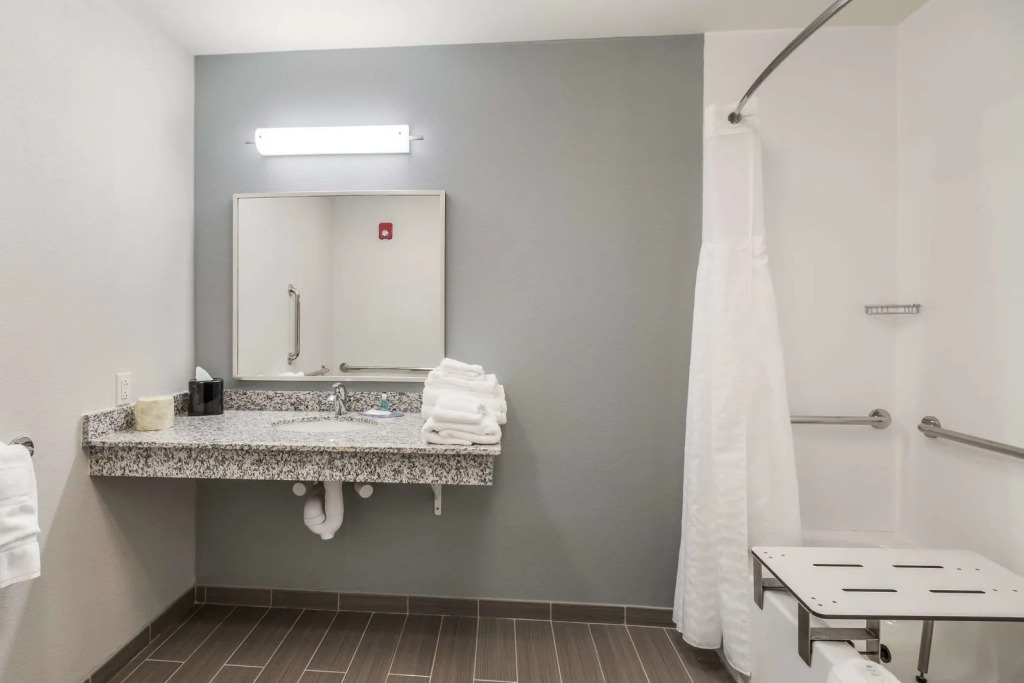 MainStay Suites at Discovery Park of America