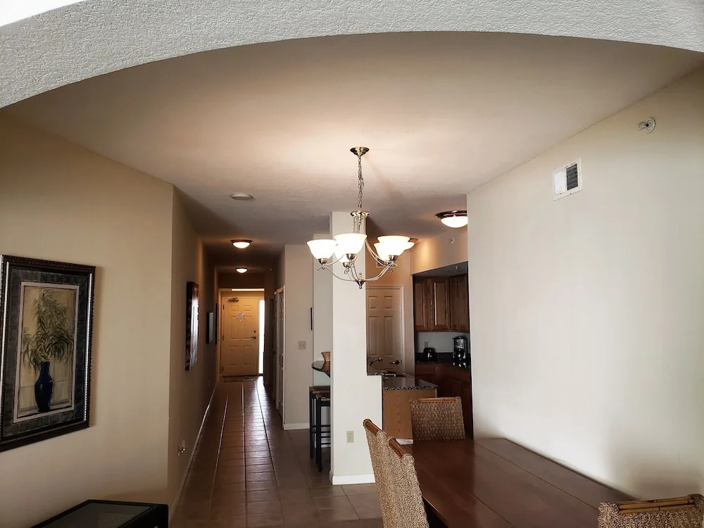 Legacy2-1206 2 Bedroom Condo
