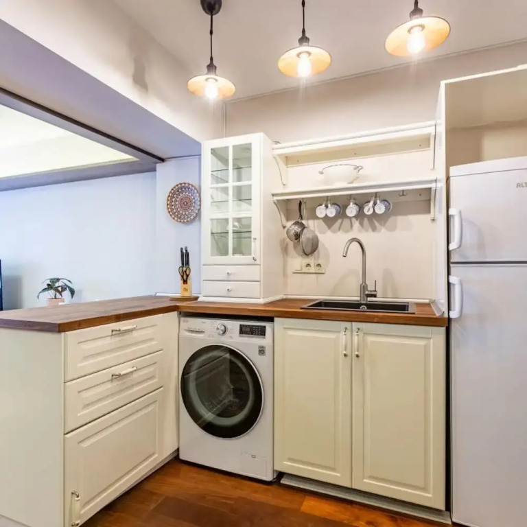 Central and Stylish Flat in the Heart of Beyoglu