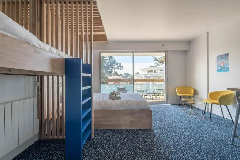 Studio design au pied de la gare de la Baule