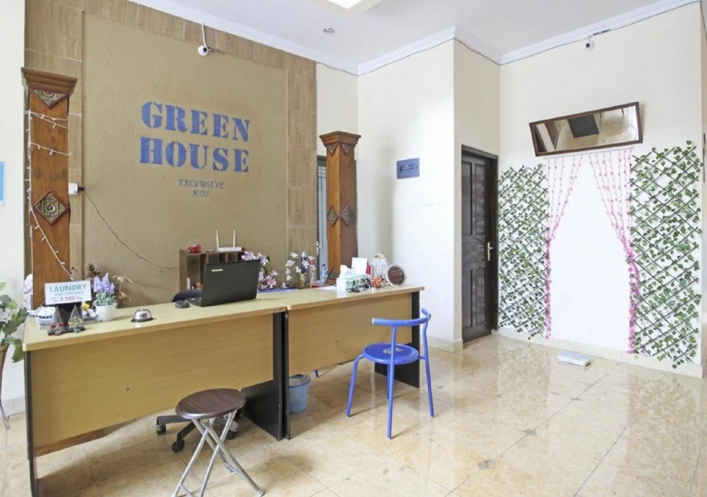 Greenhouse Exclusive Kost Tegalwaras by RedDoorz