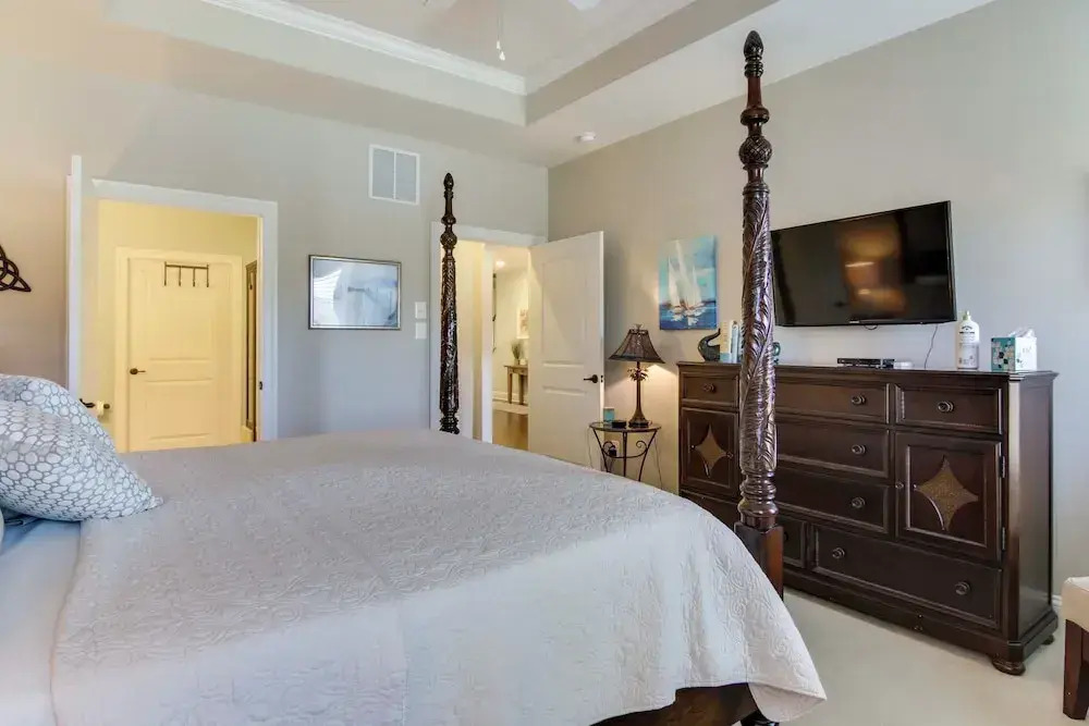 Shuttle to Beach: Ocean View Home w/ Patio