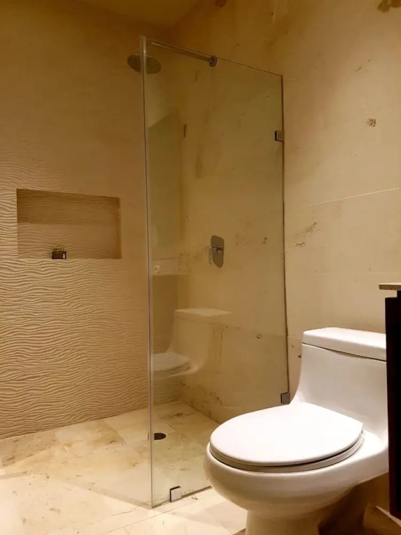 Brand New 1 BR Condo with jungle view by Happy Address