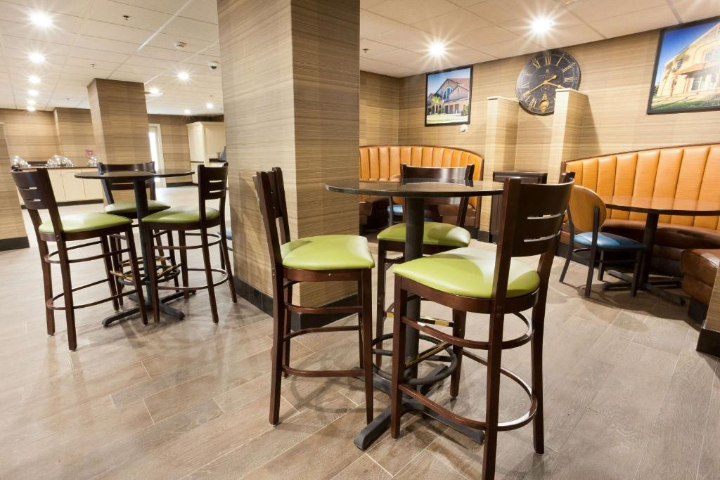 McAllen Plaza Hotel & Suites