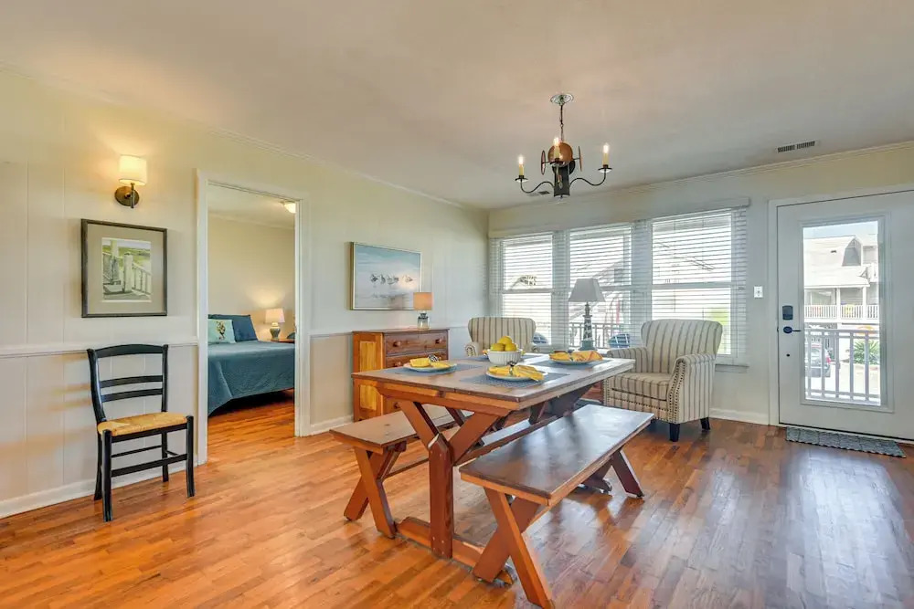 Home on Ocean Isle Beach w/ Catwalk & Deck