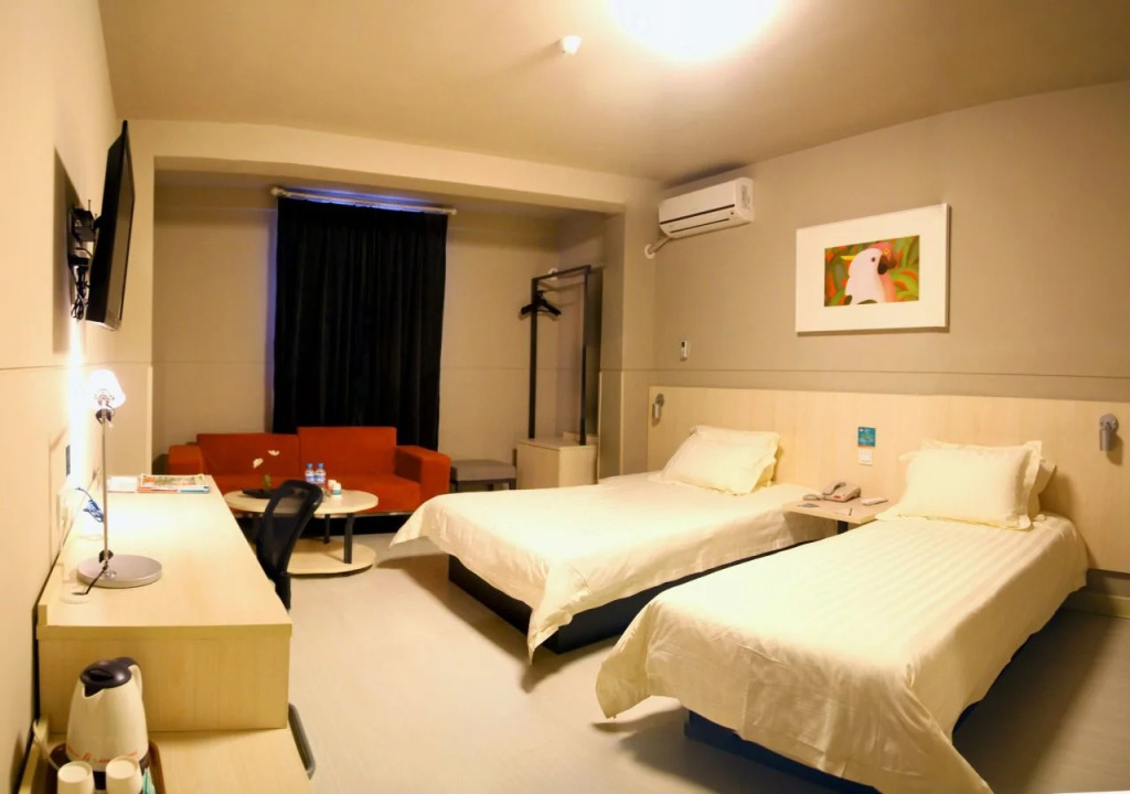 Jinjiang Inn Shanghai International Tourism and Resorts Zone Zhoupu Town Branch
