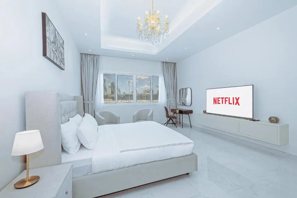 Luxury Modern White Villa on Island 9,500 sqft