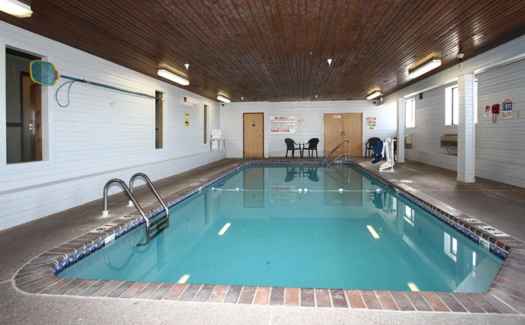 New Victorian Inn & Suites Lincoln
