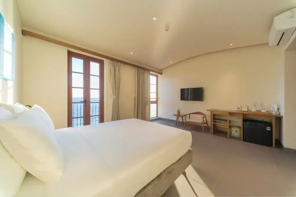 SOLANA Hotel Sunset Town Phu Quoc