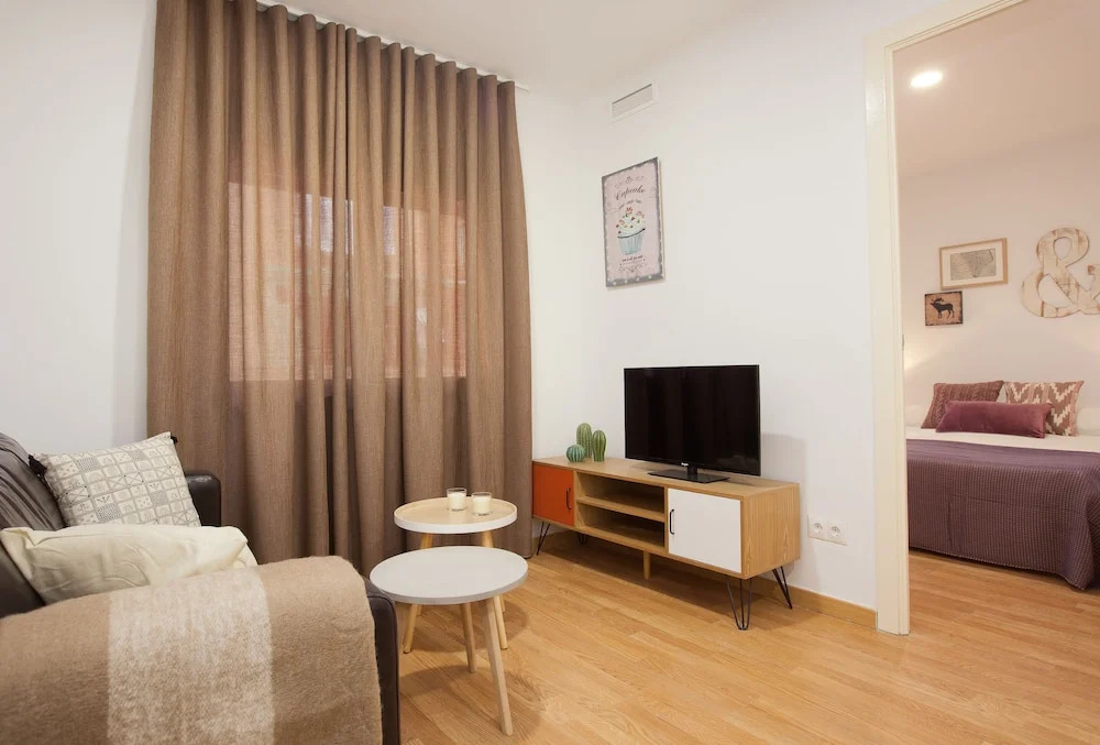 Click&Flat Europa Fira Apartments