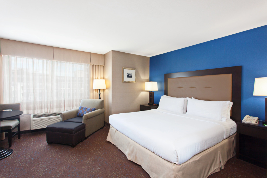 Holiday Inn Express & Suites Seattle Downtown - Lake Union by IHG