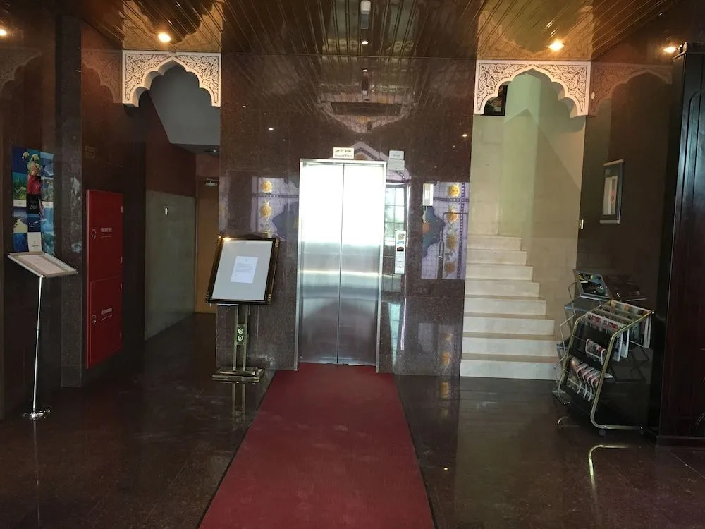 Safari Hotel