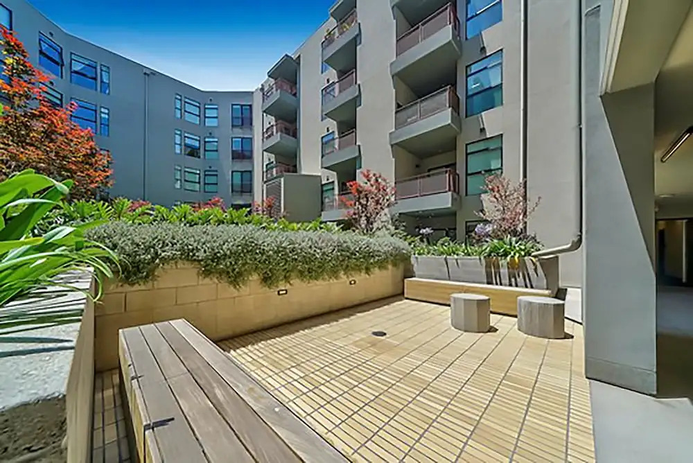 Hollywood Walk of Fame Apartments