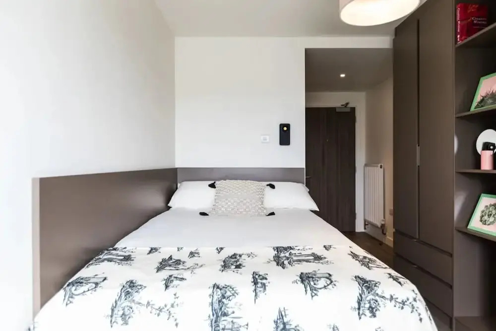 For Student Only Arbury Court in Kingston - 30mins to London Waterloo