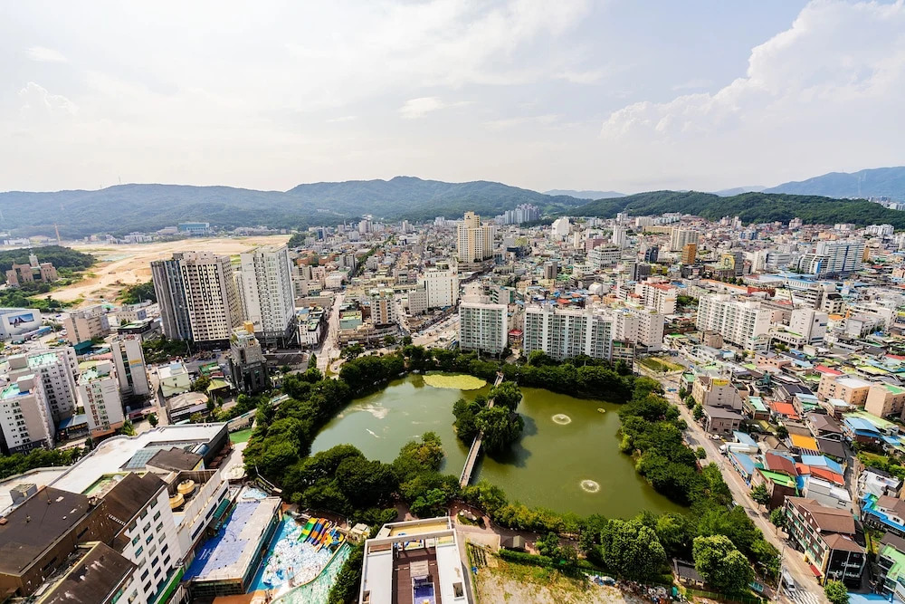 Golden Planet Hotel