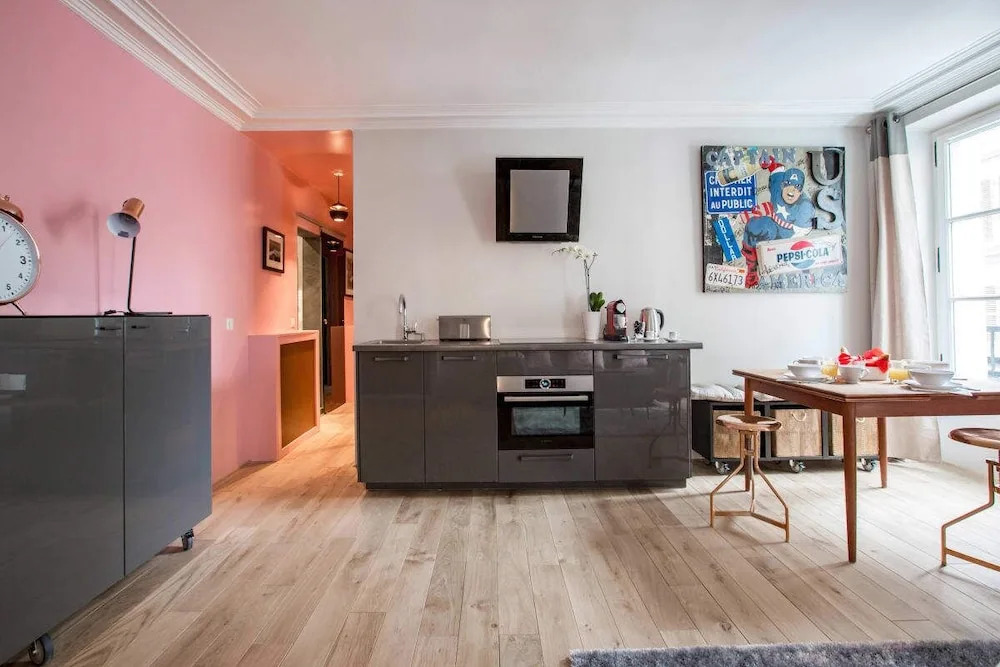 Spacious And Charming 6p Flat À Madeleine