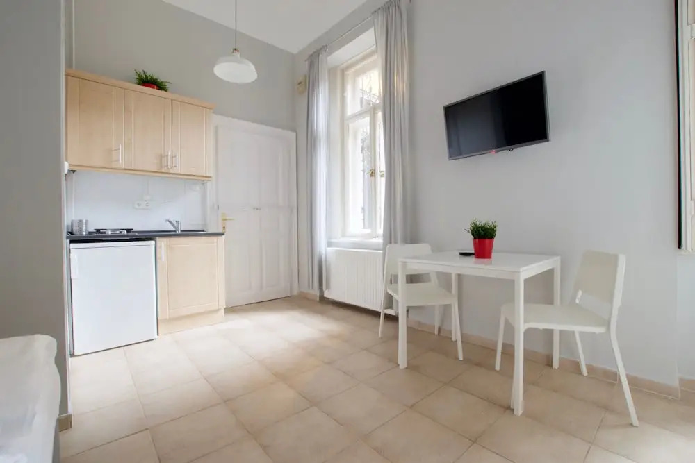 Budget Apartment by Hi5 - Palace Quarter