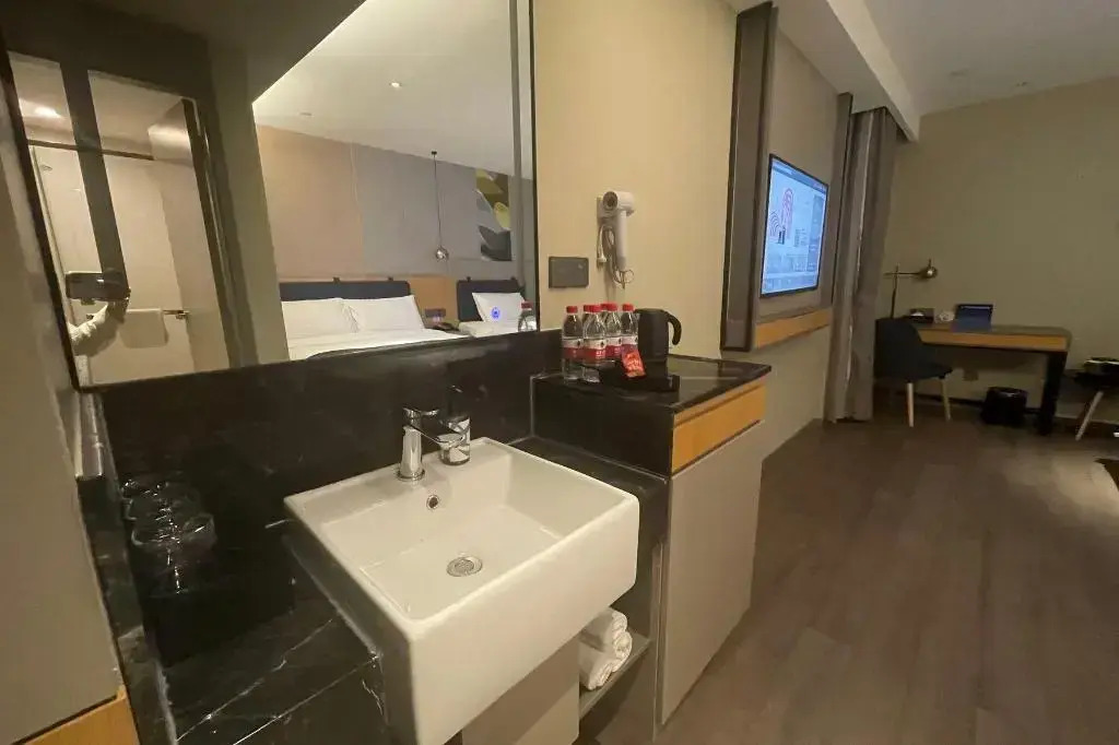 Homeinn Selected Hotel (Beijing Beixinqiao Nanluoguxiang)