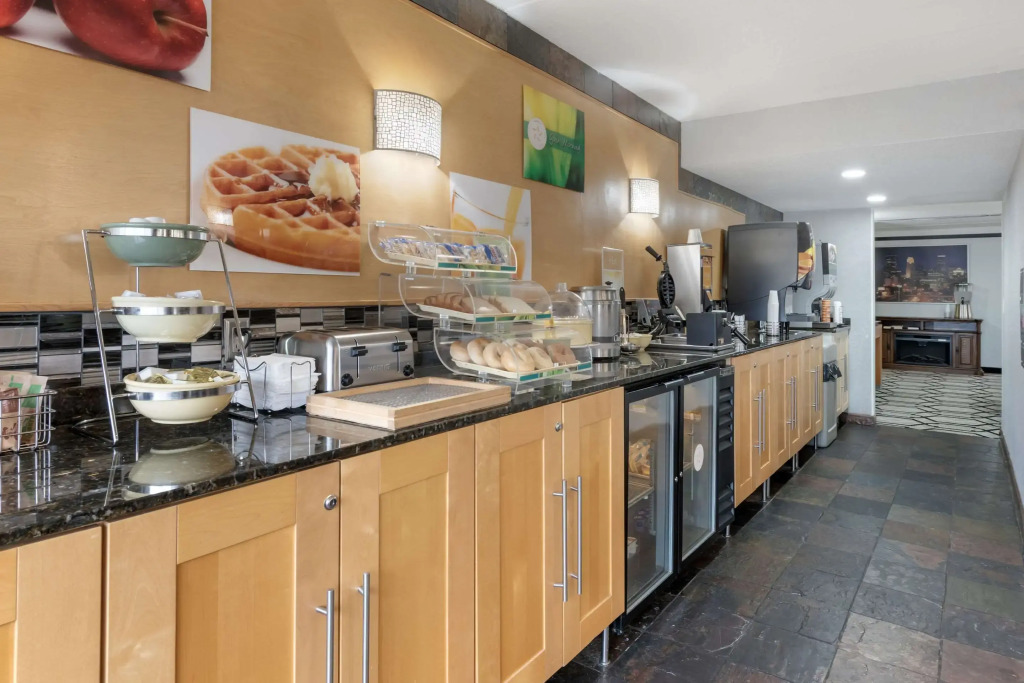 Quality Inn & Suites Mayo Clinic Area