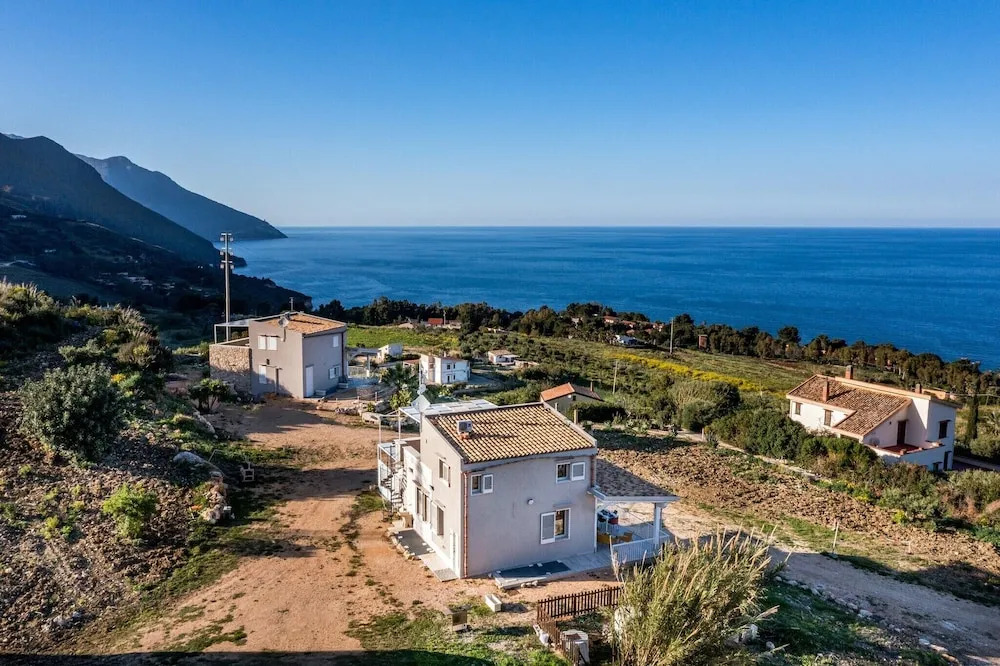 La Veranda Sul Mare Apartment 2 Km From the Zingaro Nature Reserve
