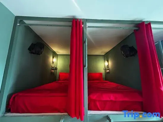 Whoopers Hostel Ao Nang - By The Beach