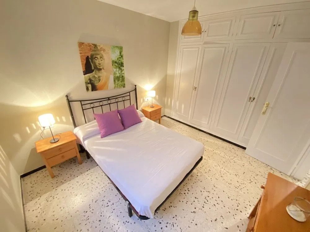 Agi Avenida Apartments