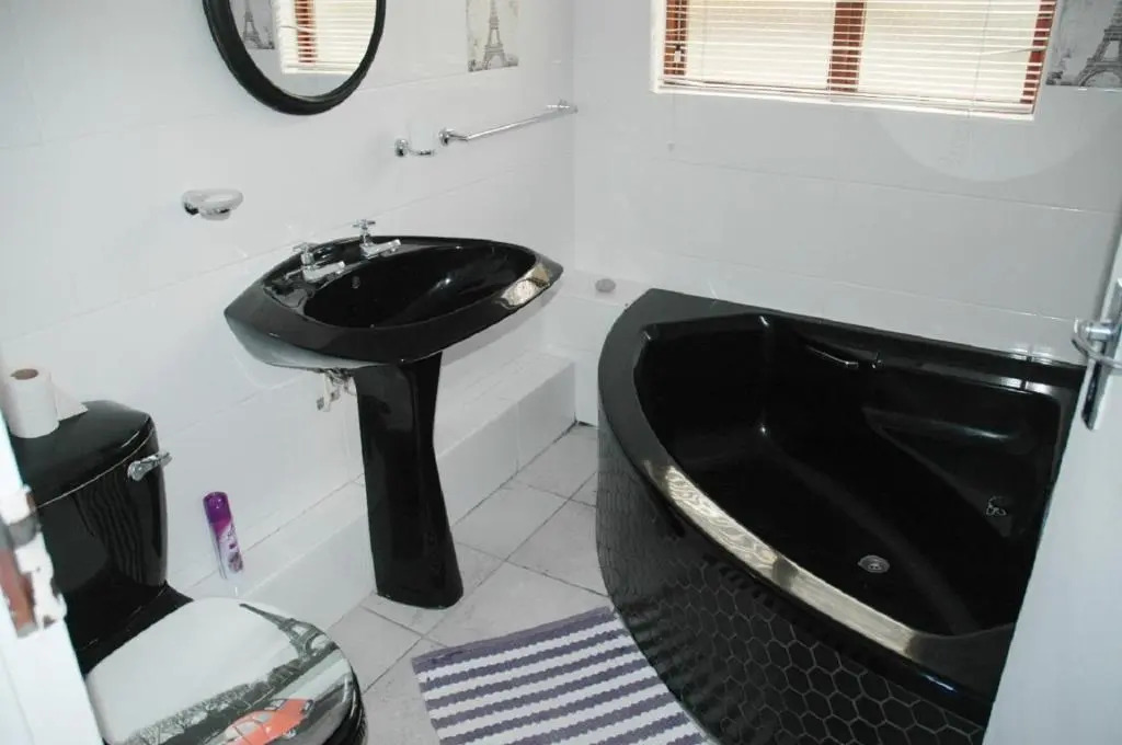 Pelican Accommodation Ottery