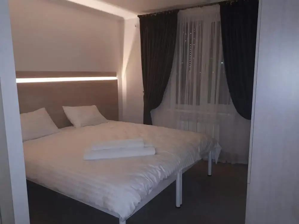 Отель «Готель Apartments»
